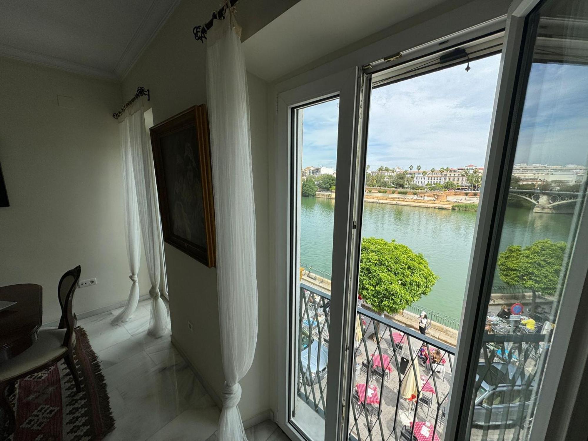 Wonderful Duplex In Calle Betis Apartment Seville Luaran gambar